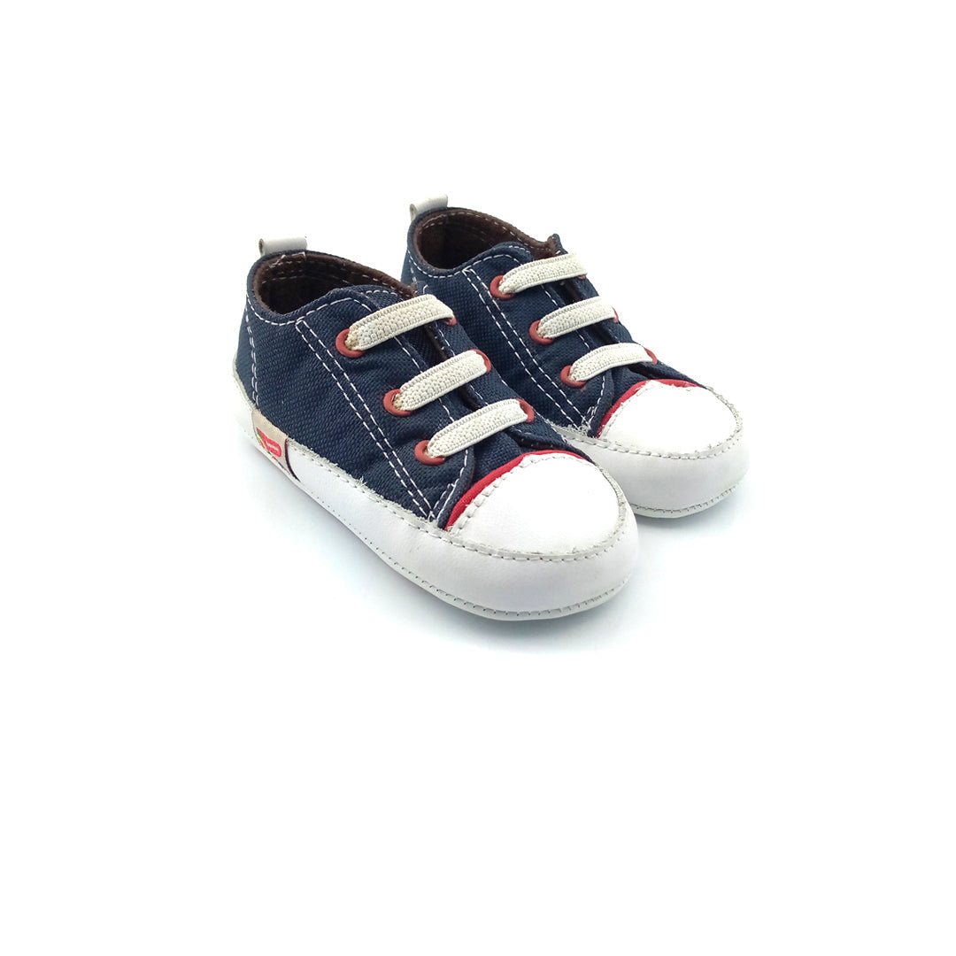 Zapato tipo converse para bebé azul marino