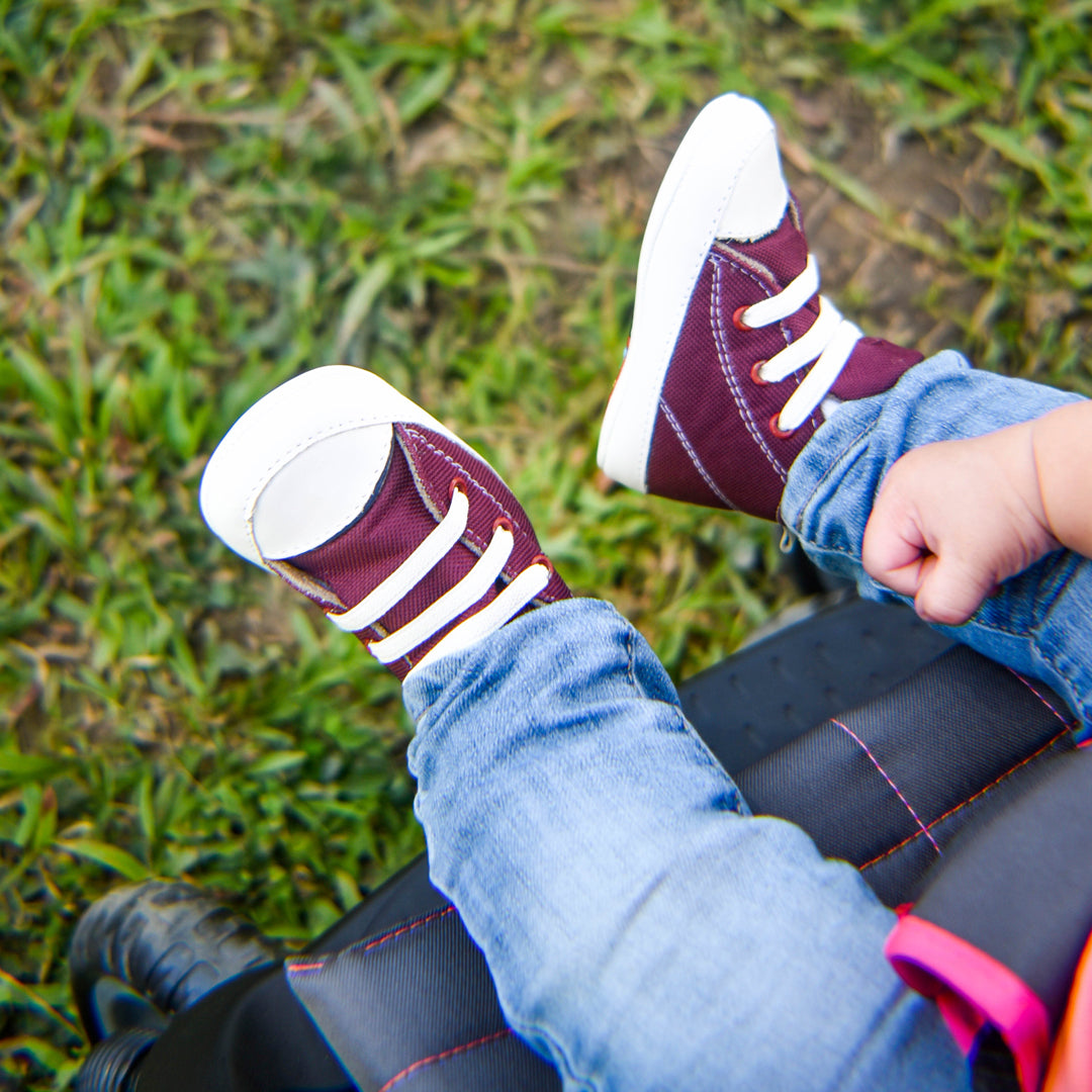 Bota tipo converse bebe vinotinto